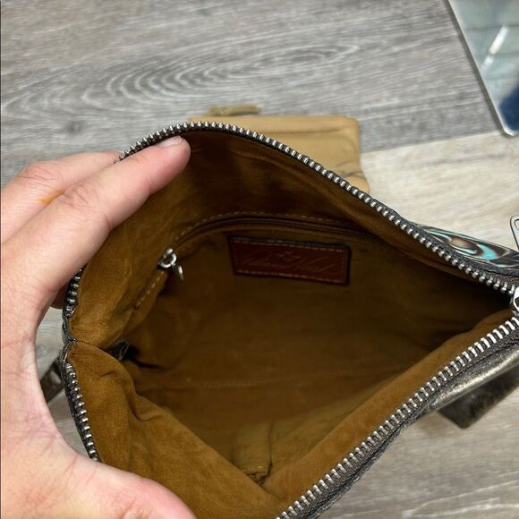 Patricia Nash Embossed Leather Wristlet Clutch - Picture 4 of 7